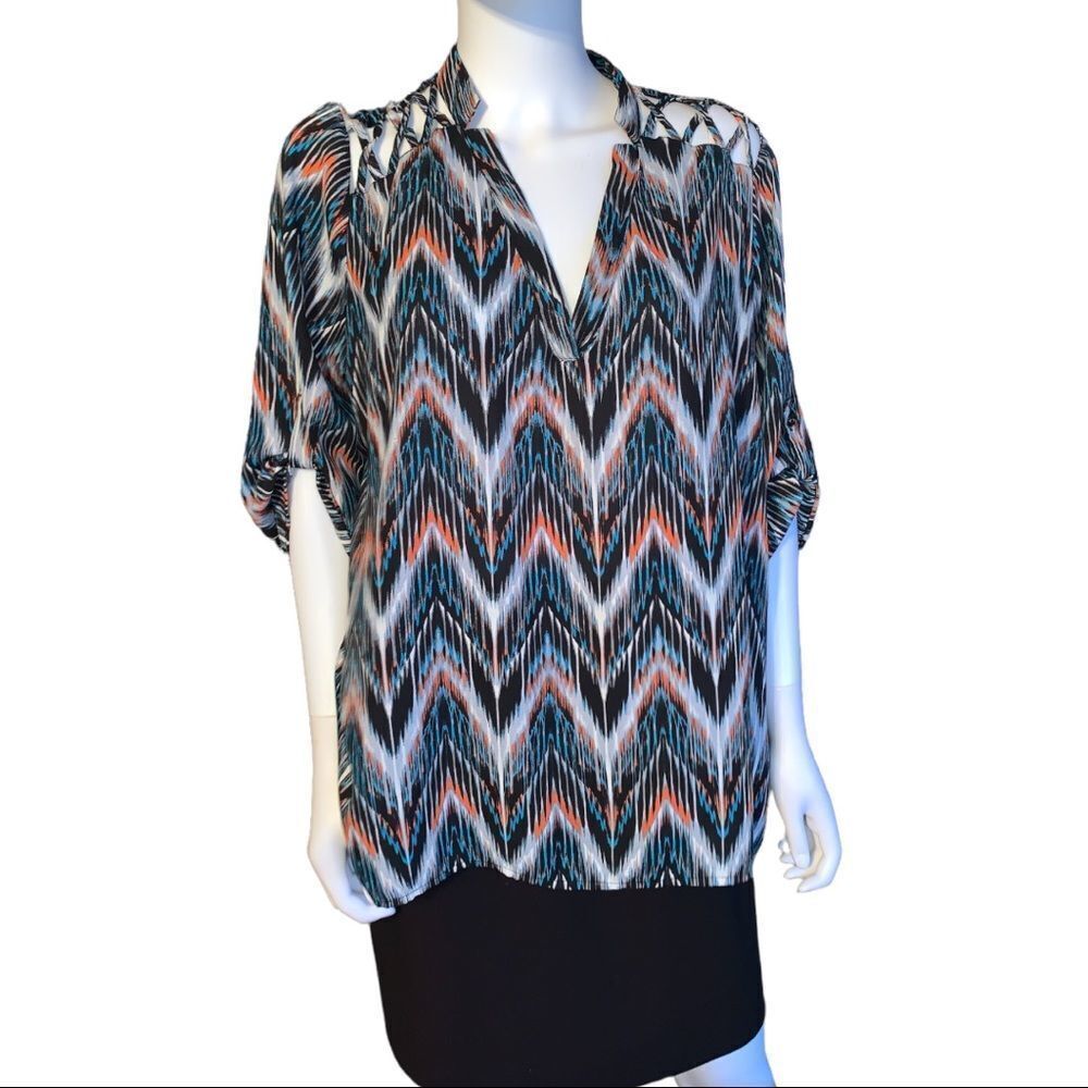 Plus woman’s top 